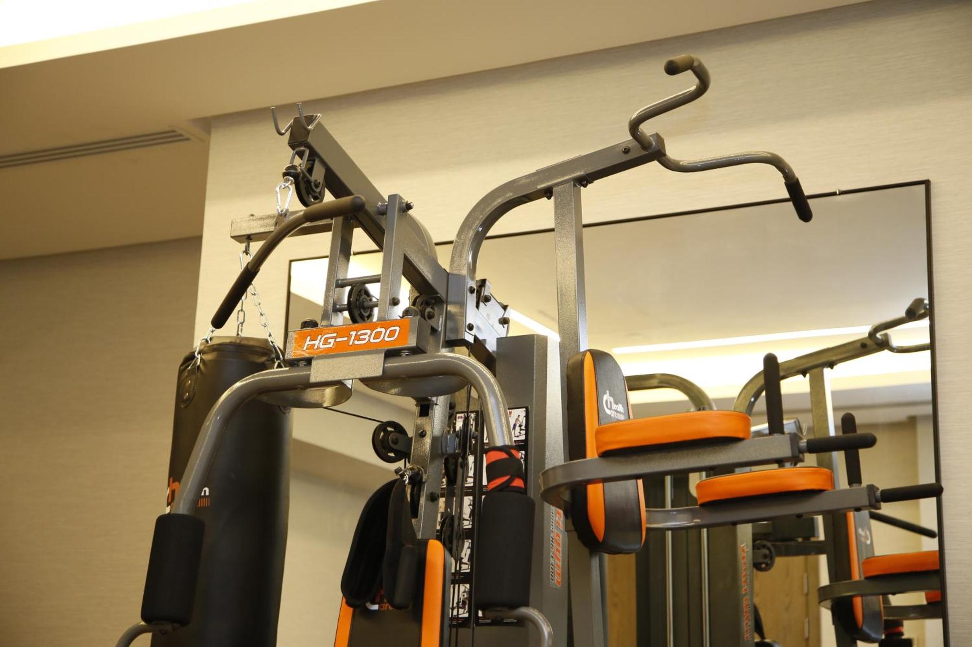 Hotel Maden Alrawda Medina Exterior foto A chin-up bar